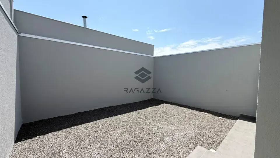 Imagens do imóveis Casas Geminadas à venda