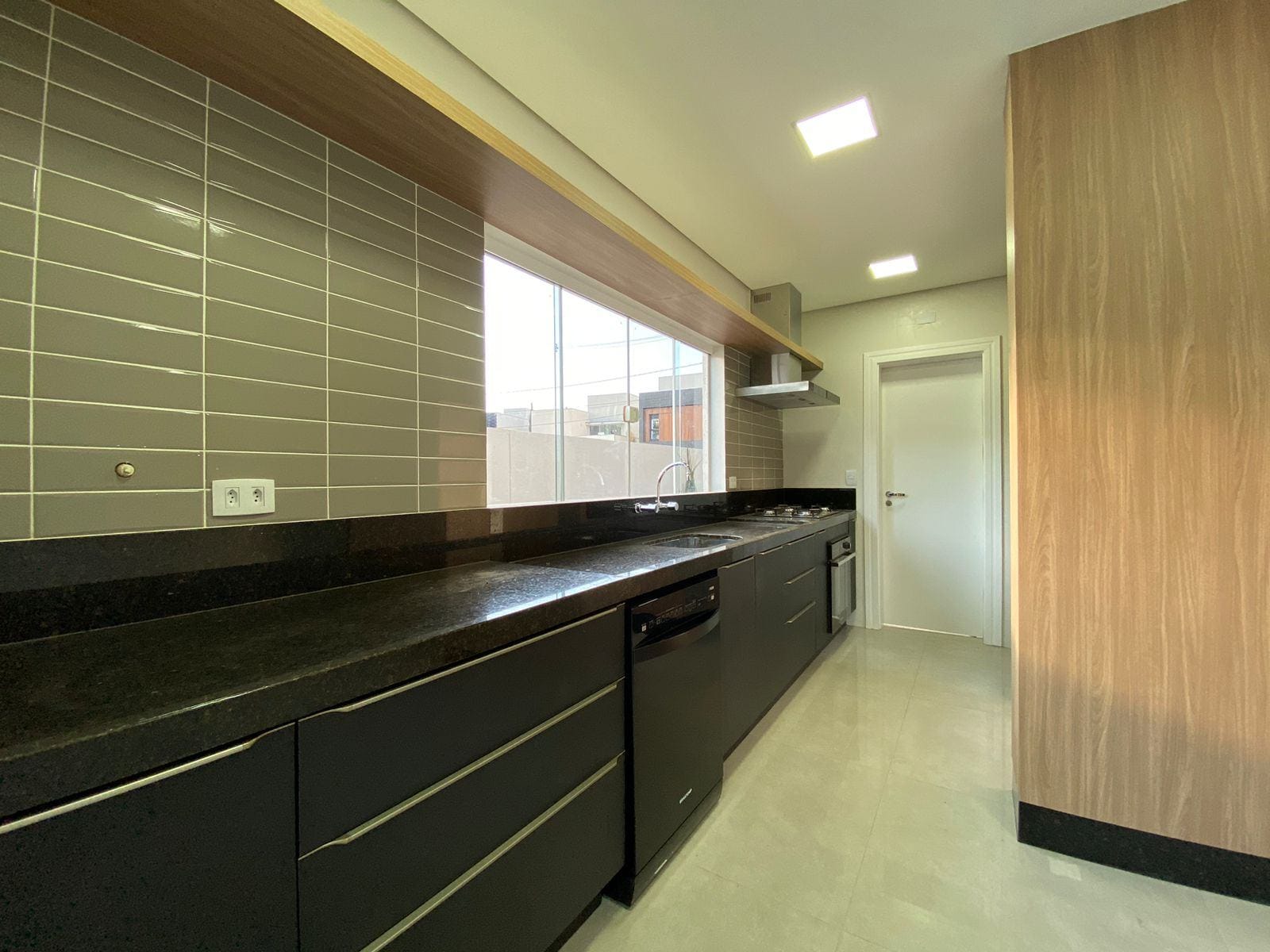 Imagens do imóveis Casa em condomínio à Venda, Vivendas do Arvoredo, Londrina, PR