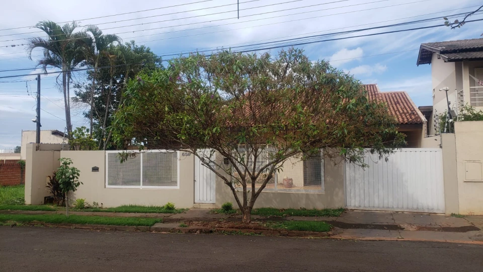 Imagens do imóveis Casa de Alto Padrão à Venda em Londrina
