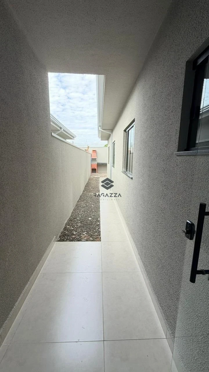 Casa geminada à venda – Jardim Portal do Sol