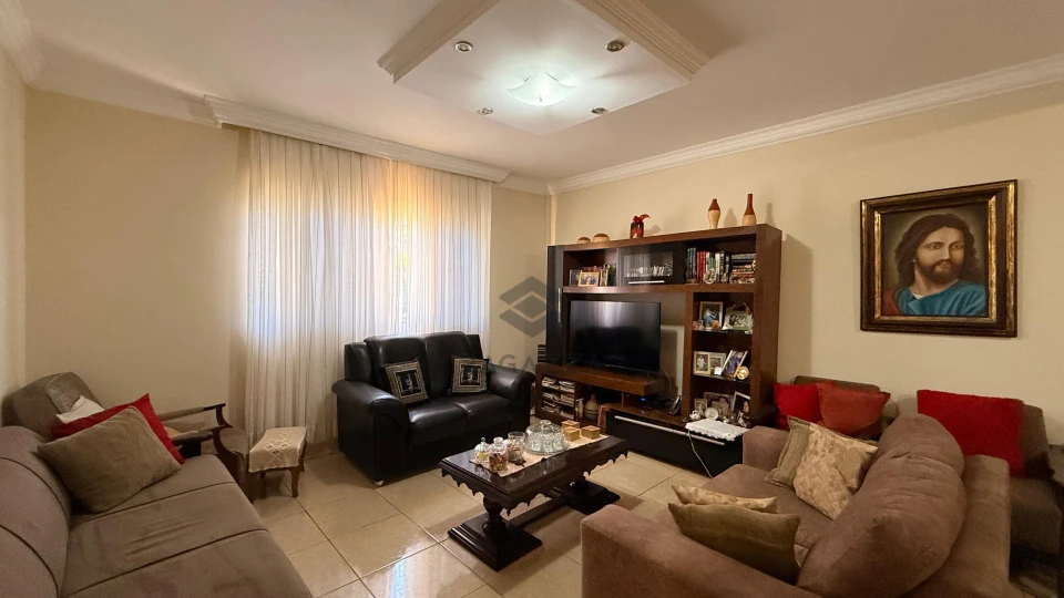 Imagens do imóveis CASA COM EDÍCULA À VENDA – ZONA LESTE, PRÓXIMO AO AEROPORTO