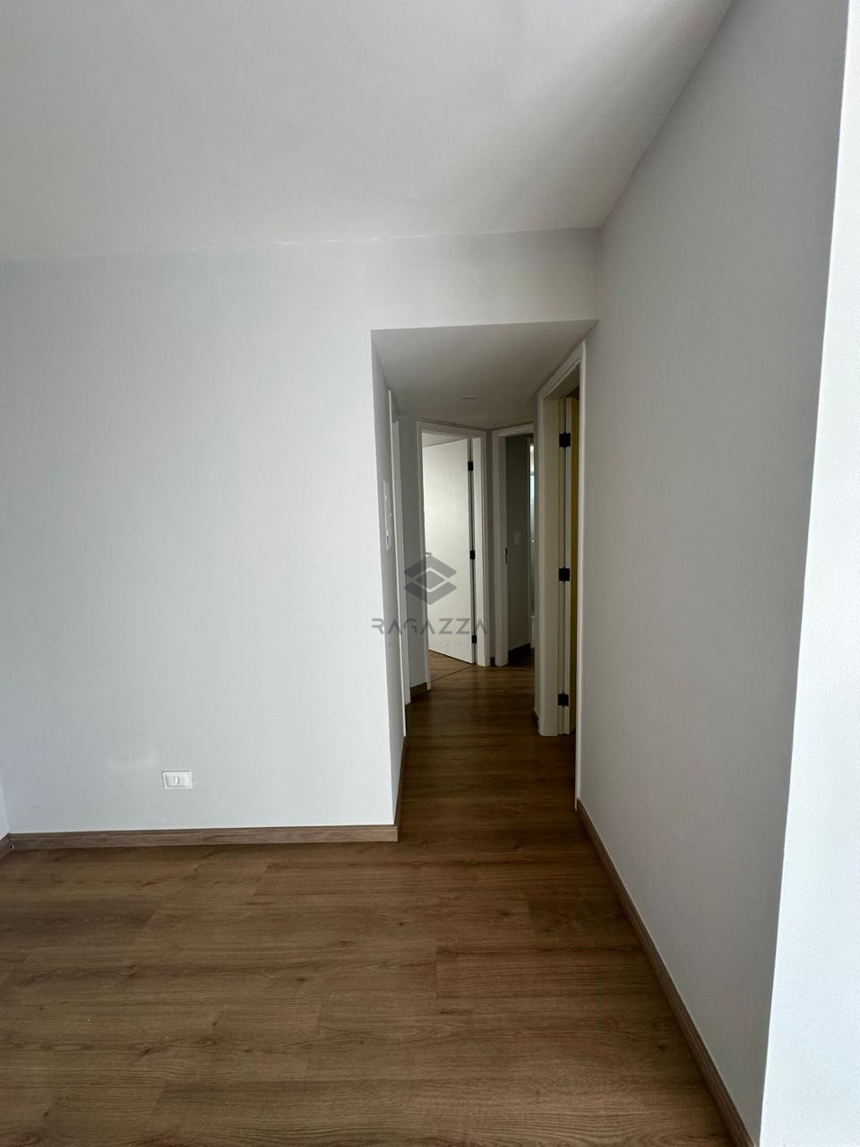 APARTAMENTO À VENDA NA GLEBA PALHANO - CONDOMÍNIO RESIDENCIAL DO LAGO II