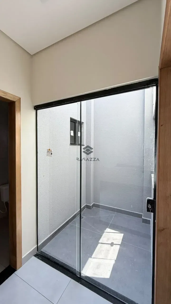 Imagens do imóveis Casas Geminadas à venda