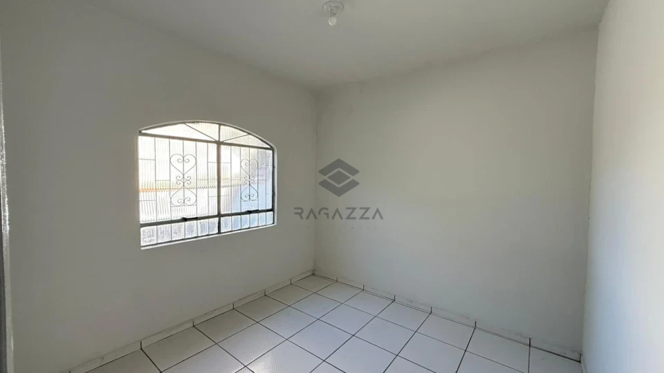 Casa de fundos para locação – Zona Sul