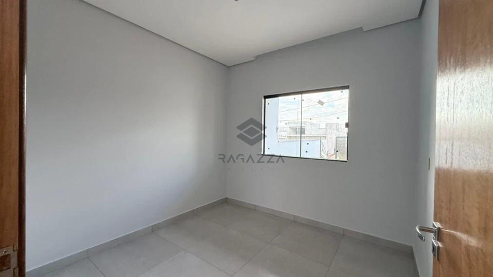 Casa geminada à venda – Jardim Verona