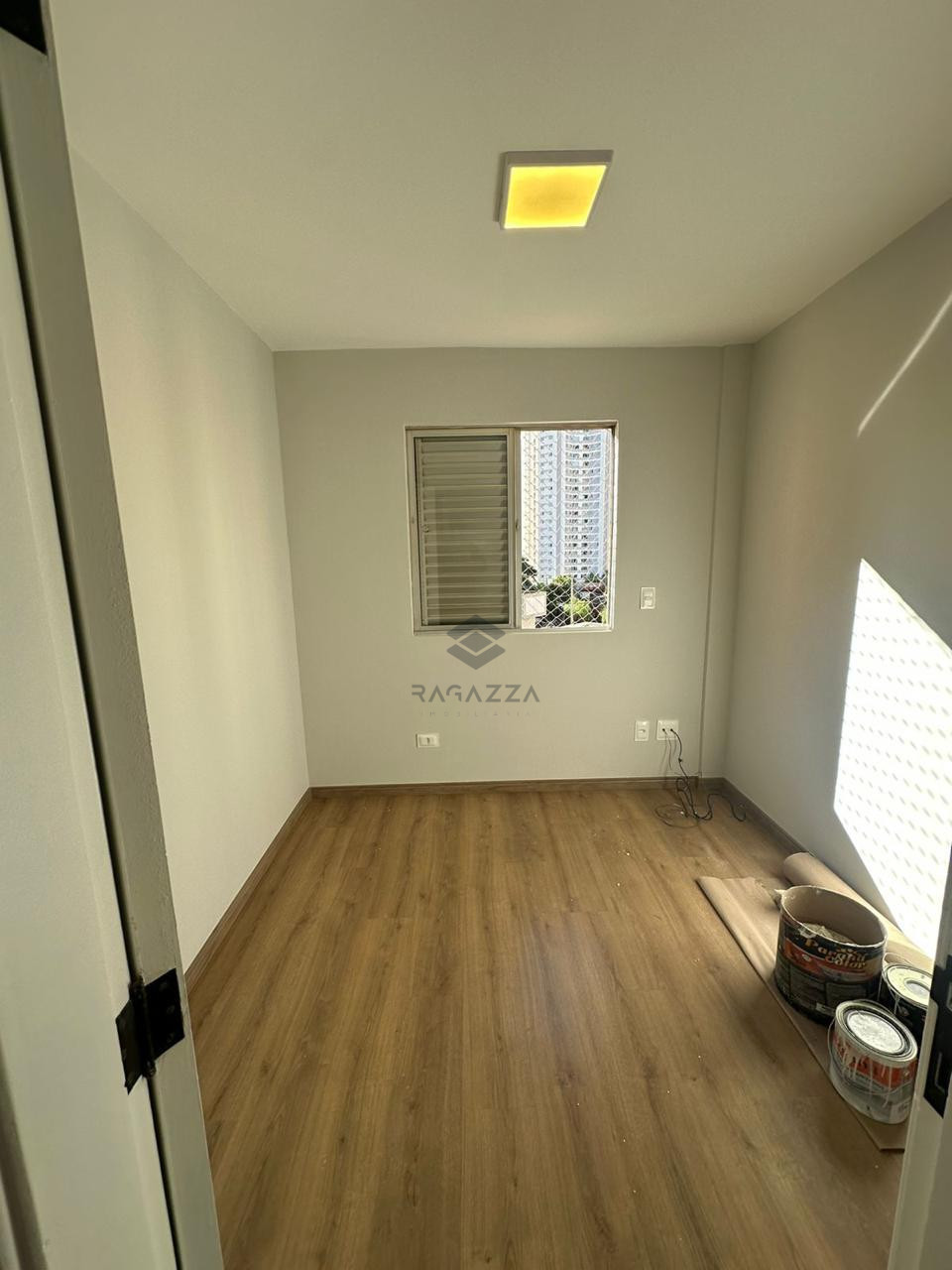 APARTAMENTO À VENDA NA GLEBA PALHANO - CONDOMÍNIO RESIDENCIAL DO LAGO II