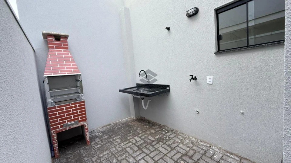 Imagens do imóveis Casa Moderna e Sofisticada à Venda
