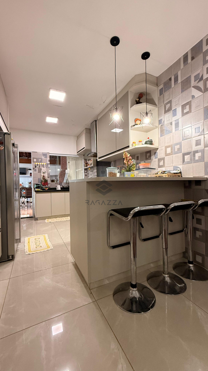Casa à Venda – Bairro Coliseu | Londrina