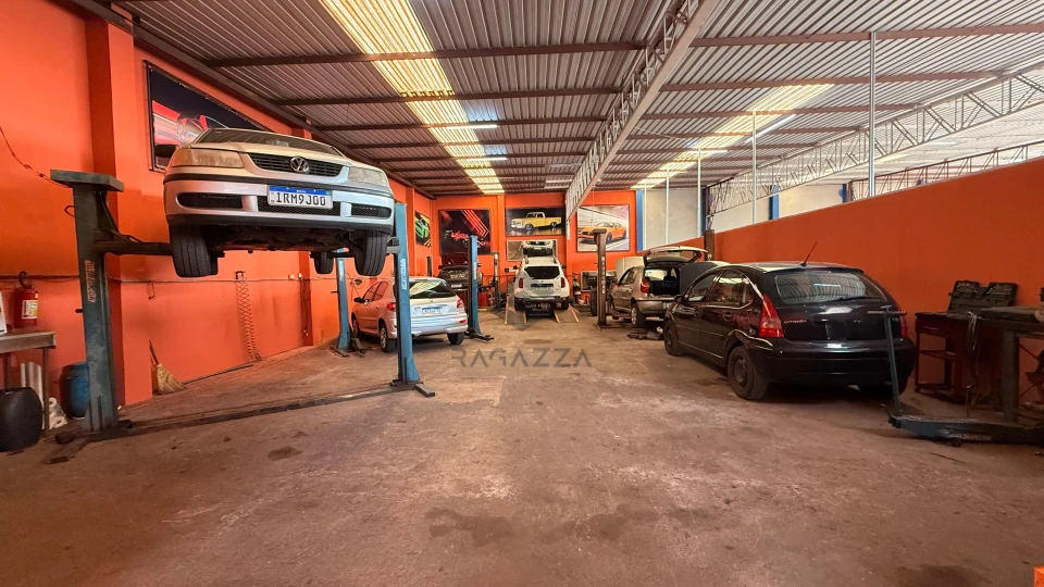 Imagens do imóveis Oportunidade Única! Oficina Mecânica Completa – Venda ou Arrendamento