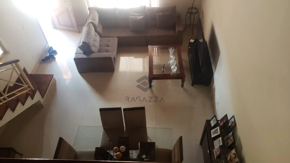 Imagens do imóveis Casa de Alto Padrão à Venda em Londrina