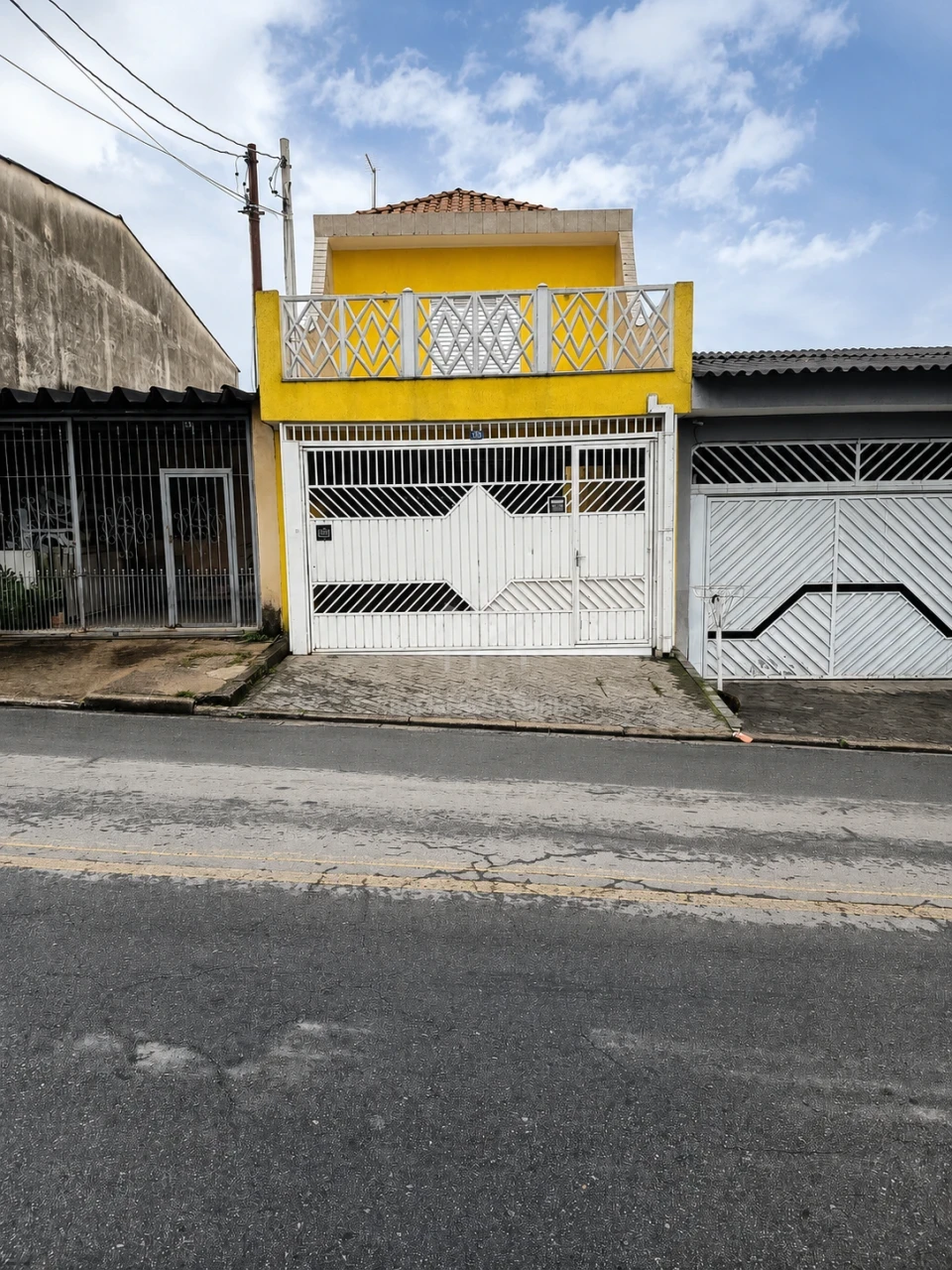 Imagens do imóveis Sobrado amarelo Santa Lídia