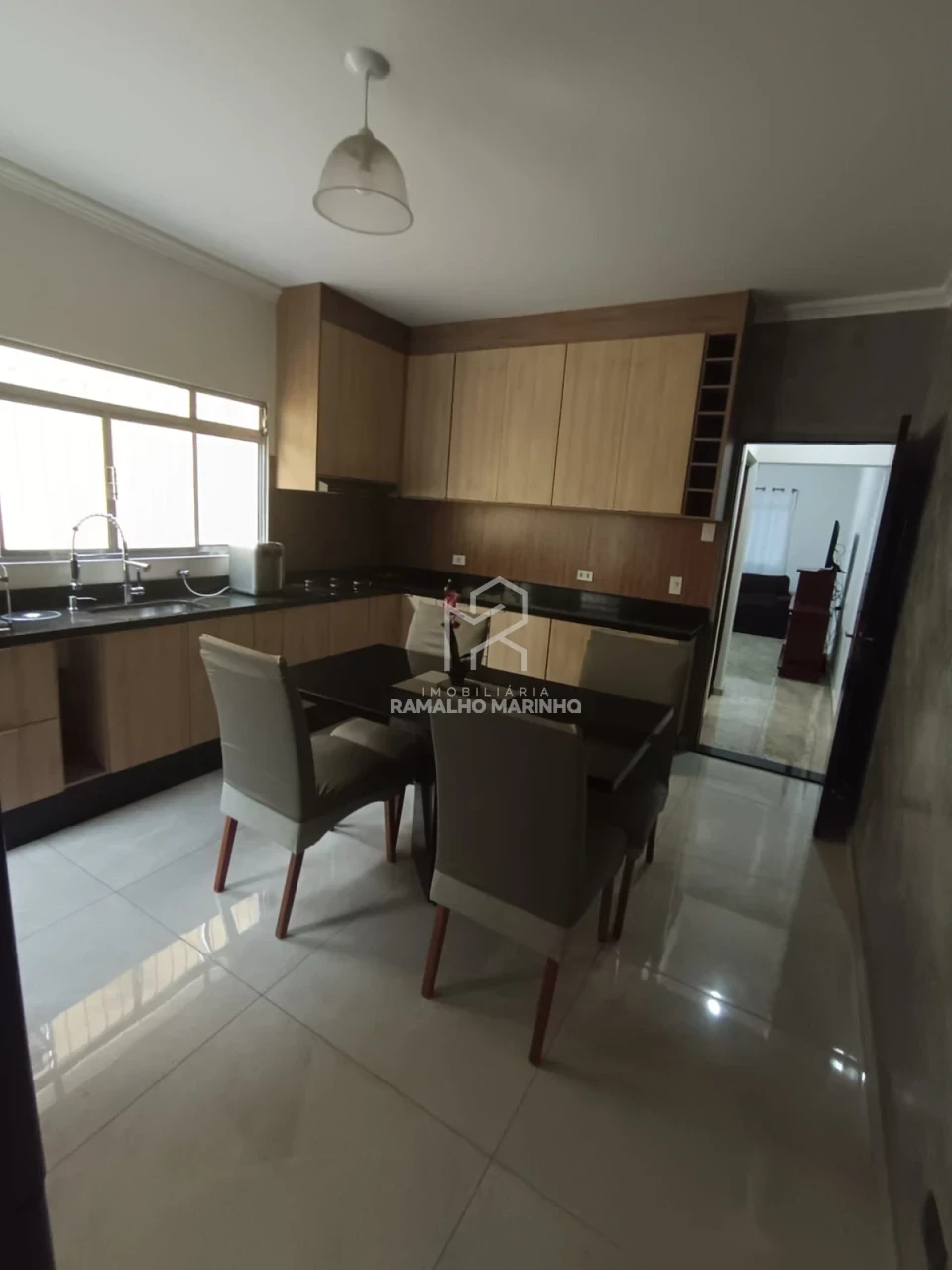 Imagens do imóveis Sobrado amarelo Santa Lídia