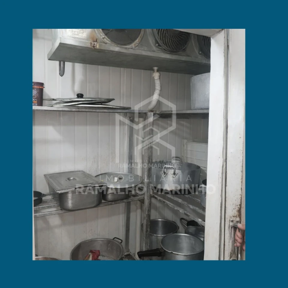 Imagens do imóveis Casa com salão comercial