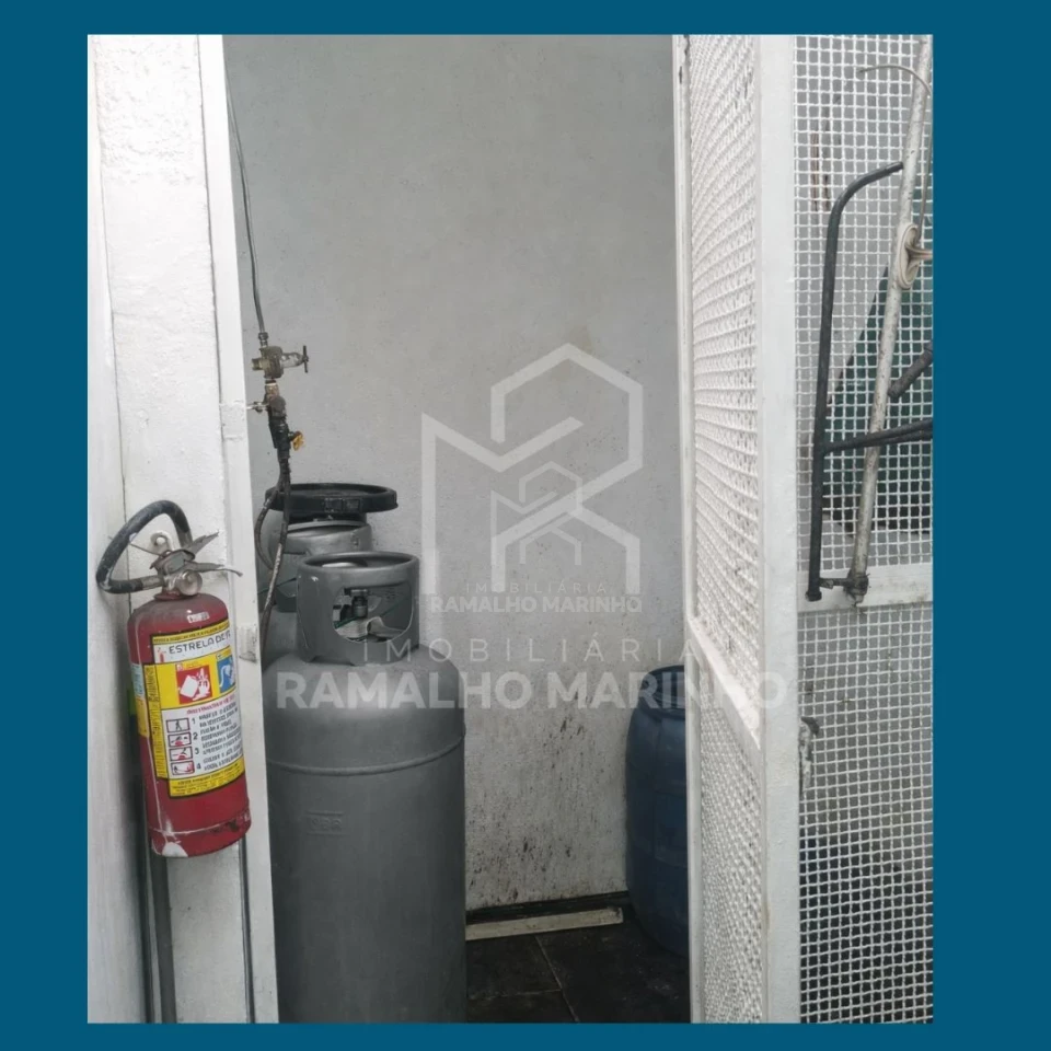 Imagens do imóveis Casa com salão comercial