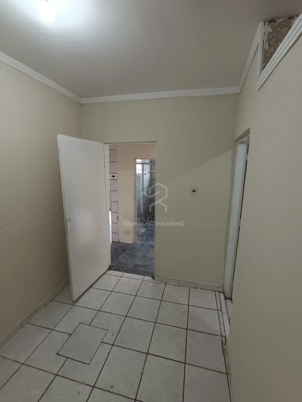 Imagens do imóveis CASA 5 COMODOS PARA ALUGAR