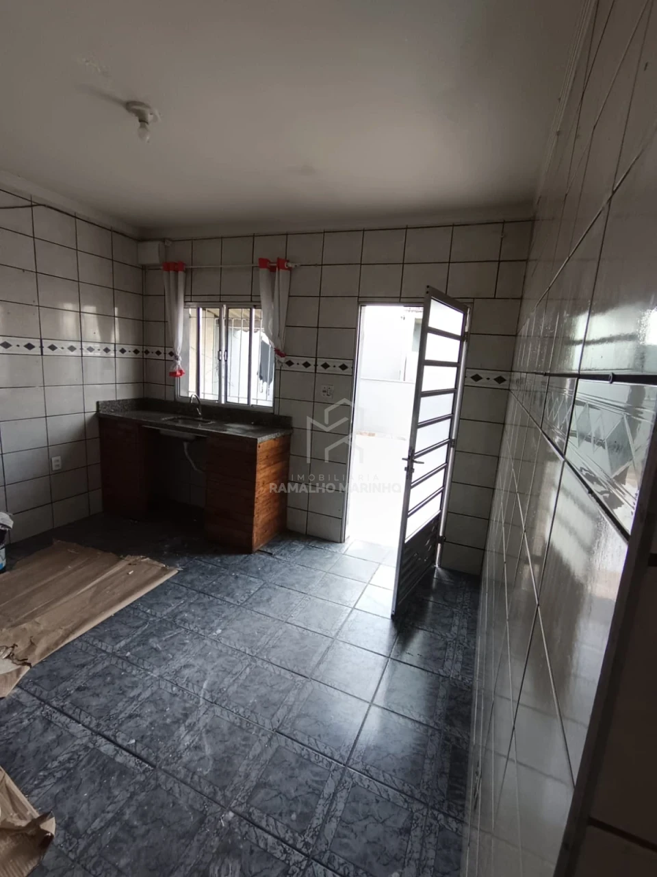 Imagens do imóveis CASA 5 COMODOS PARA ALUGAR