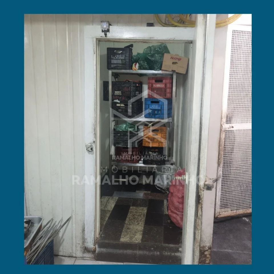 Imagens do imóveis Casa com salão comercial