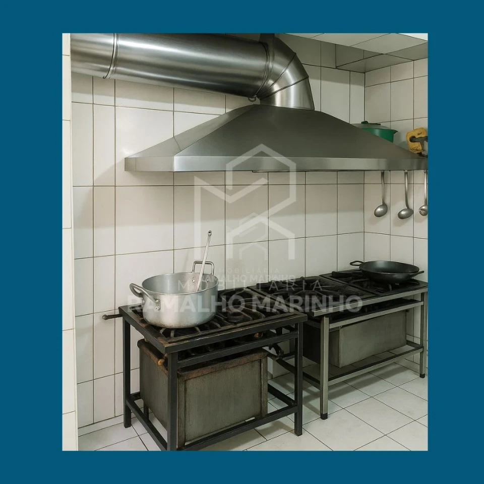 Imagens do imóveis Casa com salão comercial