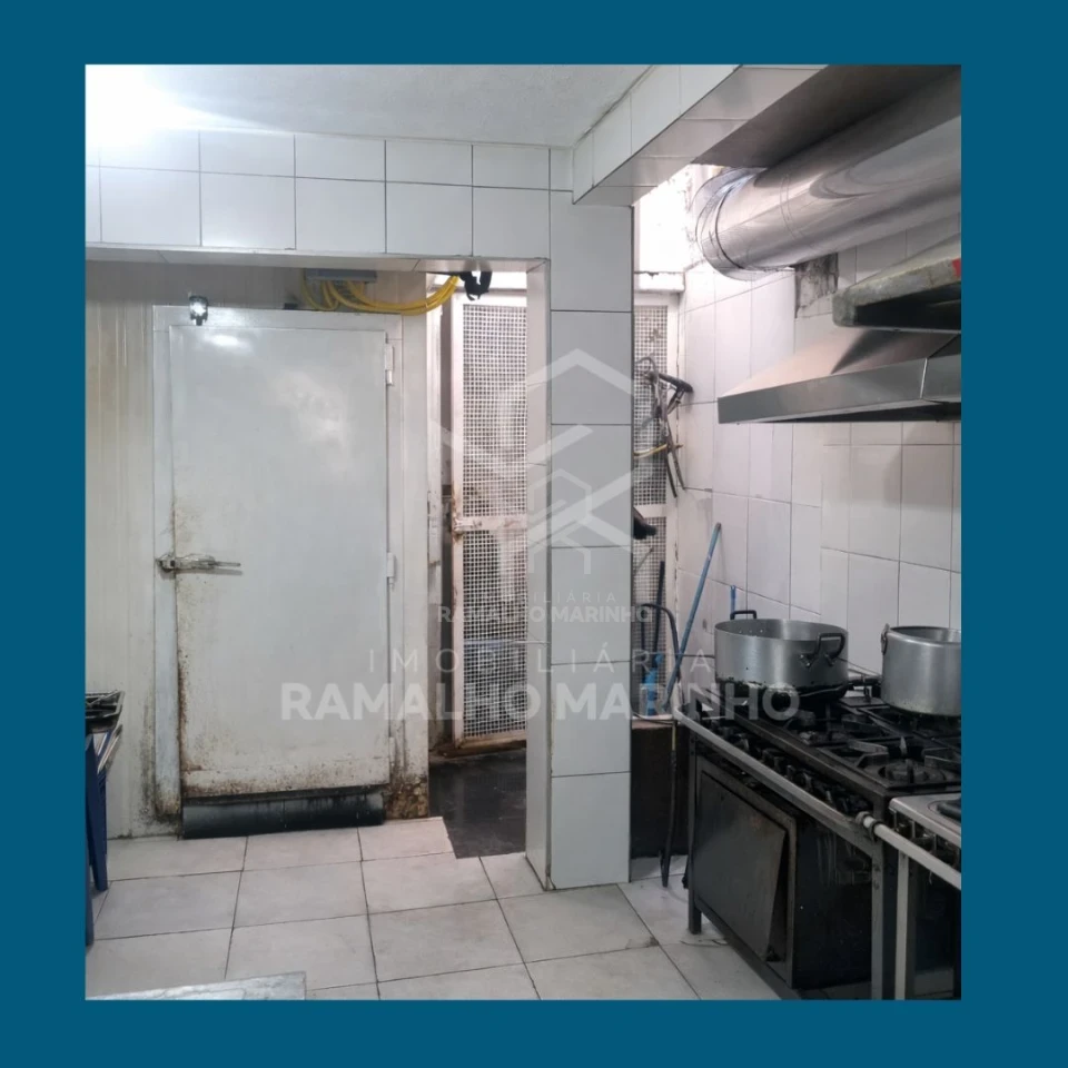 Imagens do imóveis Casa com salão comercial