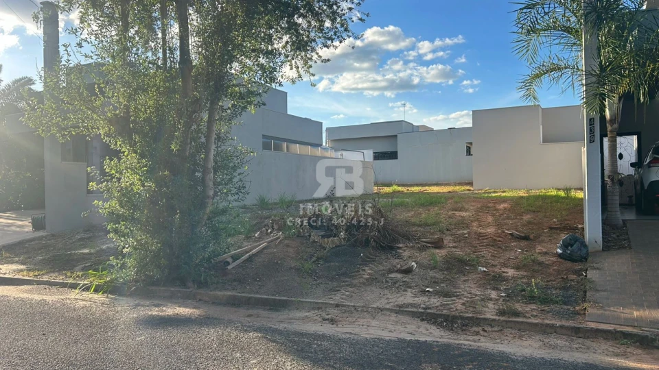 Terreno em Condomínio