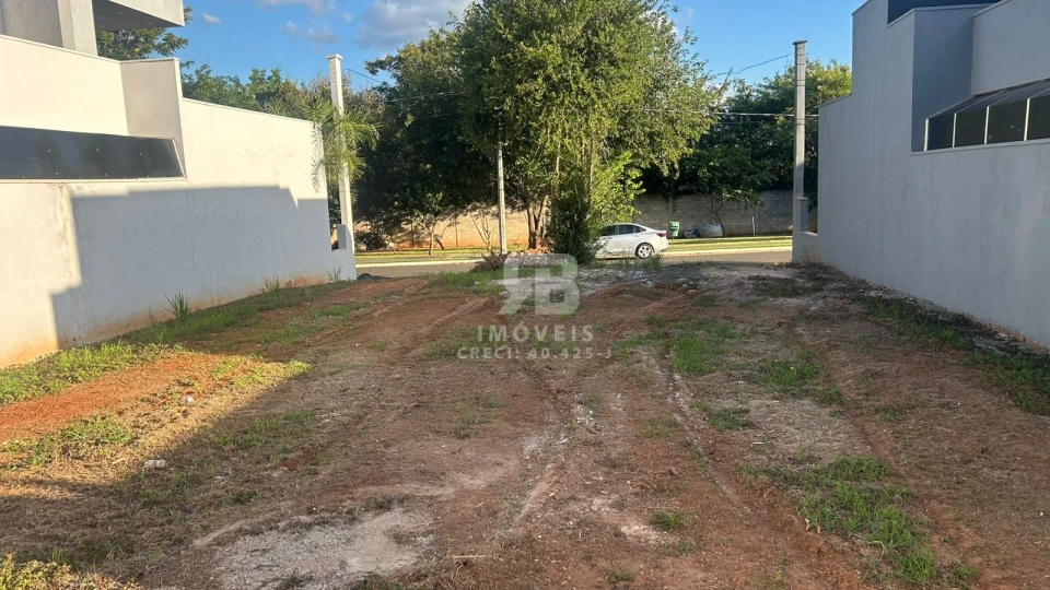Terreno em Condomínio