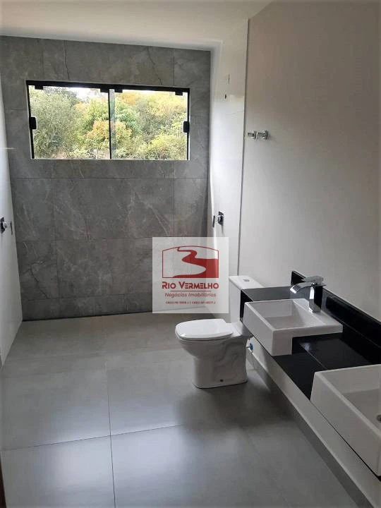 CASA COM 3 SUÍTES NO ECOVILLAS DO LAGO