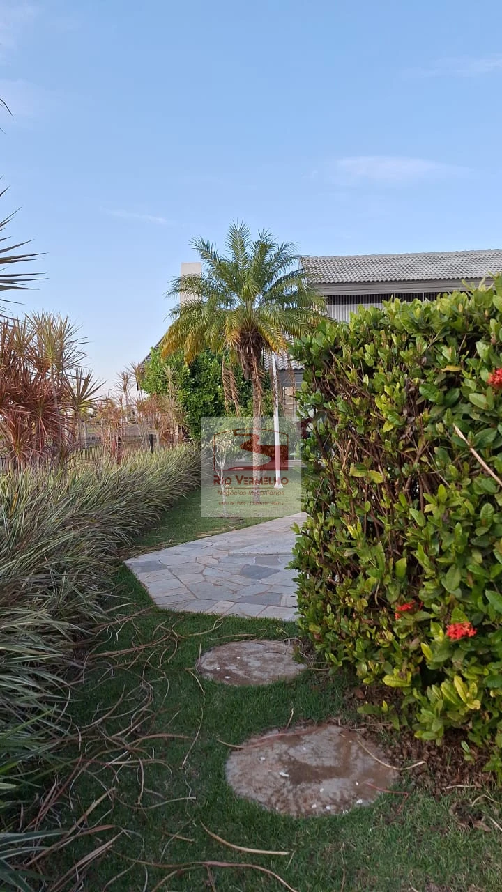 CASA COM 4 QUARTOS AMPLOS NO ECOVILLAS DO LAGO