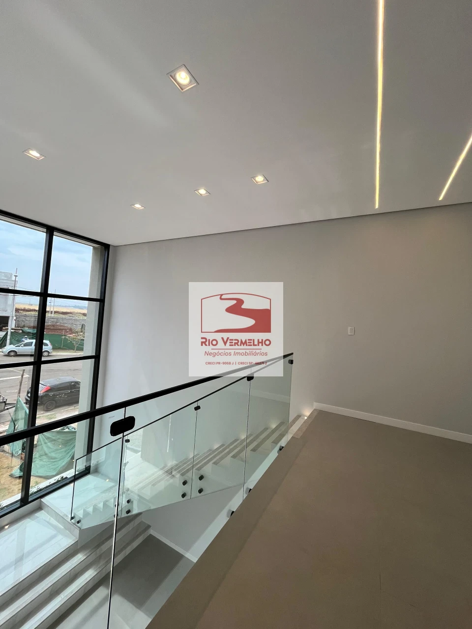 SOBRADO COM 4 SUÍTES NO CONDOMÍNIO ARAGUARI