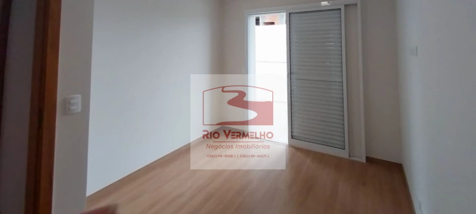 SOBRADO COM 3 DORMITÓRIOS NO CONDOMÍNIO ARAGUARI