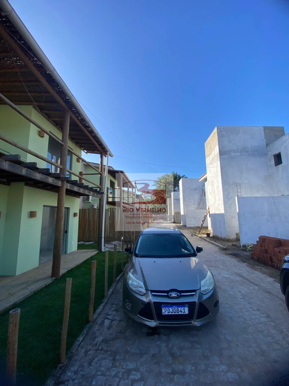 CASA NO CONDOMINIO VILA DENDEZEIROS