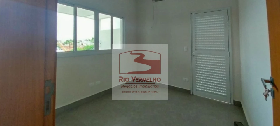 SOBRADO COM 3 DORMITÓRIOS NO CONDOMÍNIO ARAGUARI