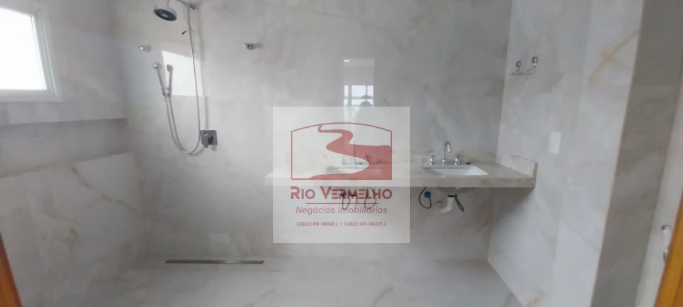 SOBRADO COM 3 DORMITÓRIOS NO CONDOMÍNIO ARAGUARI