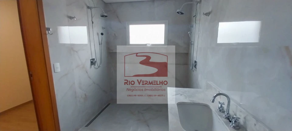 SOBRADO COM 3 DORMITÓRIOS NO CONDOMÍNIO ARAGUARI