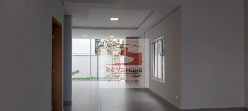 SOBRADO COM 3 DORMITÓRIOS NO CONDOMÍNIO ARAGUARI