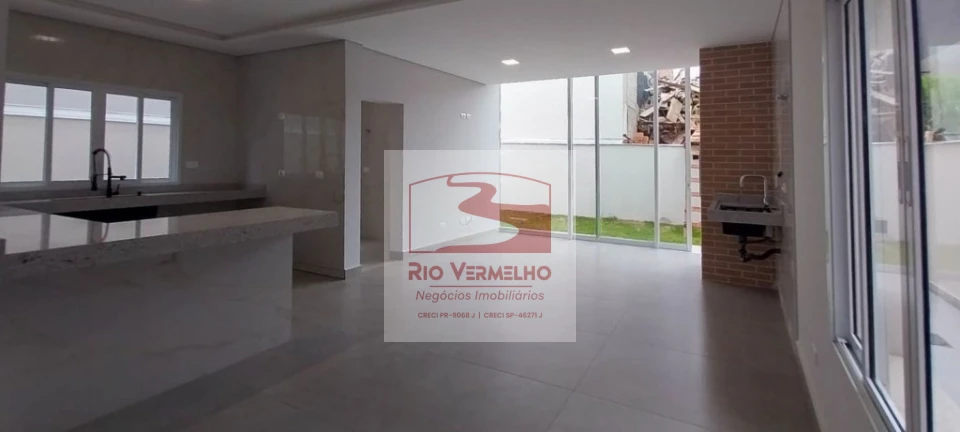 SOBRADO COM 3 DORMITÓRIOS NO CONDOMÍNIO ARAGUARI