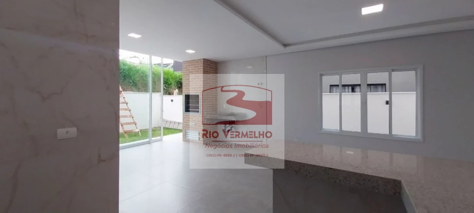 SOBRADO COM 3 DORMITÓRIOS NO CONDOMÍNIO ARAGUARI