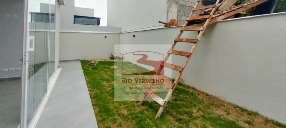 SOBRADO COM 3 DORMITÓRIOS NO CONDOMÍNIO ARAGUARI