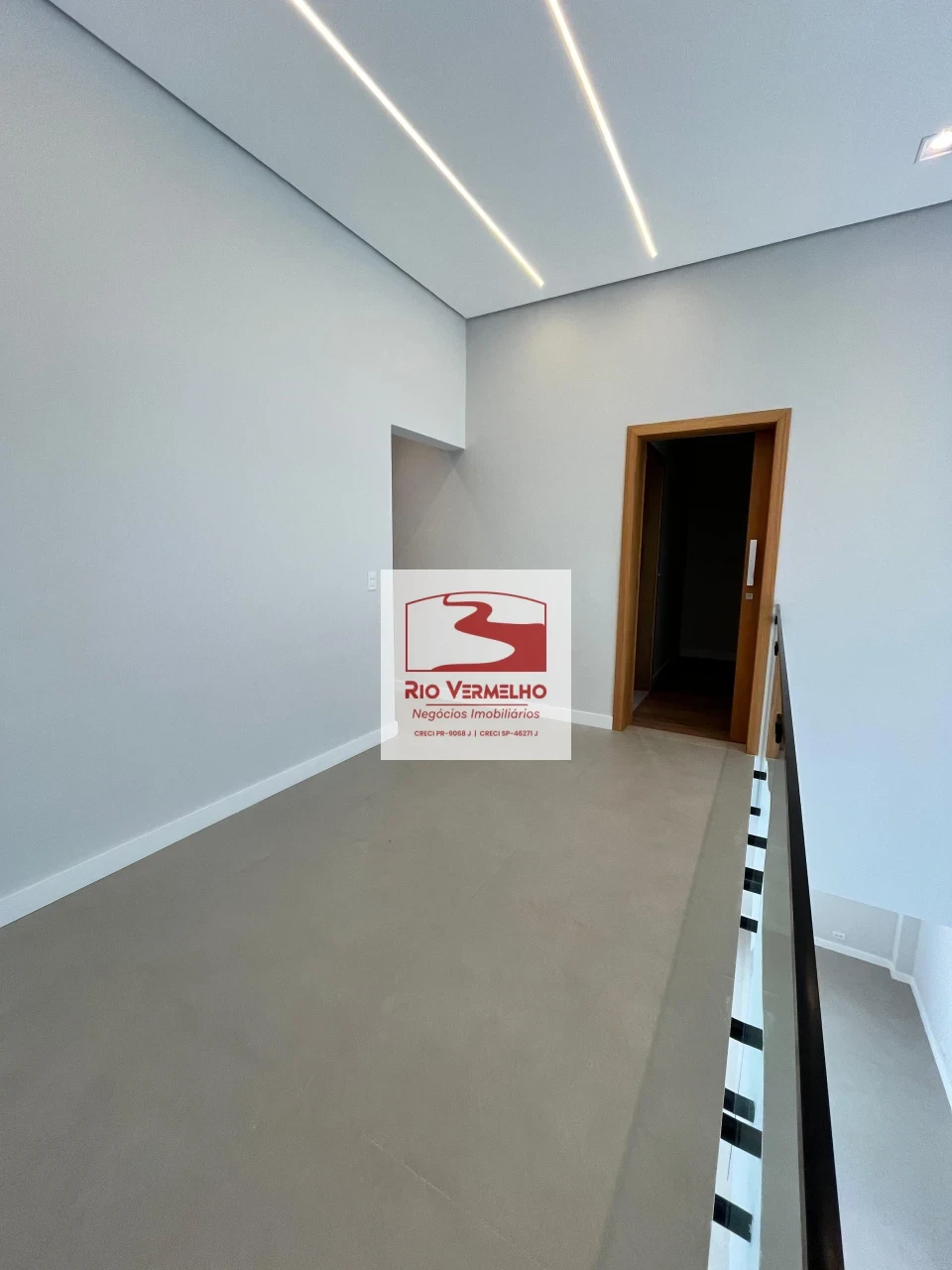 SOBRADO COM 4 SUÍTES NO CONDOMÍNIO ARAGUARI