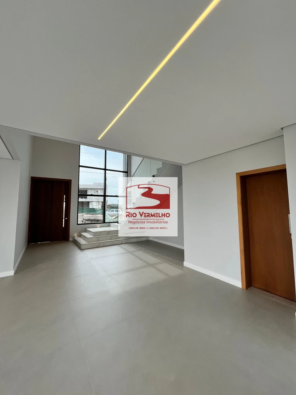 SOBRADO COM 4 SUÍTES NO CONDOMÍNIO ARAGUARI