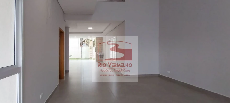 SOBRADO COM 3 DORMITÓRIOS NO CONDOMÍNIO ARAGUARI