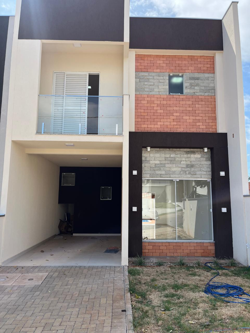 Imagens do imóveis Casa Em Condomínio À Venda Condomínio Morada Das Flores  Cambé