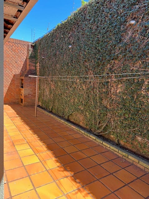 Imagens do imóveis OPORTUNIDADE - Imóvel locado à venda, 2 Quartos, 2 Vagas, 103.28M², Conjunto Habitacional Santiago II, Londrina - PR