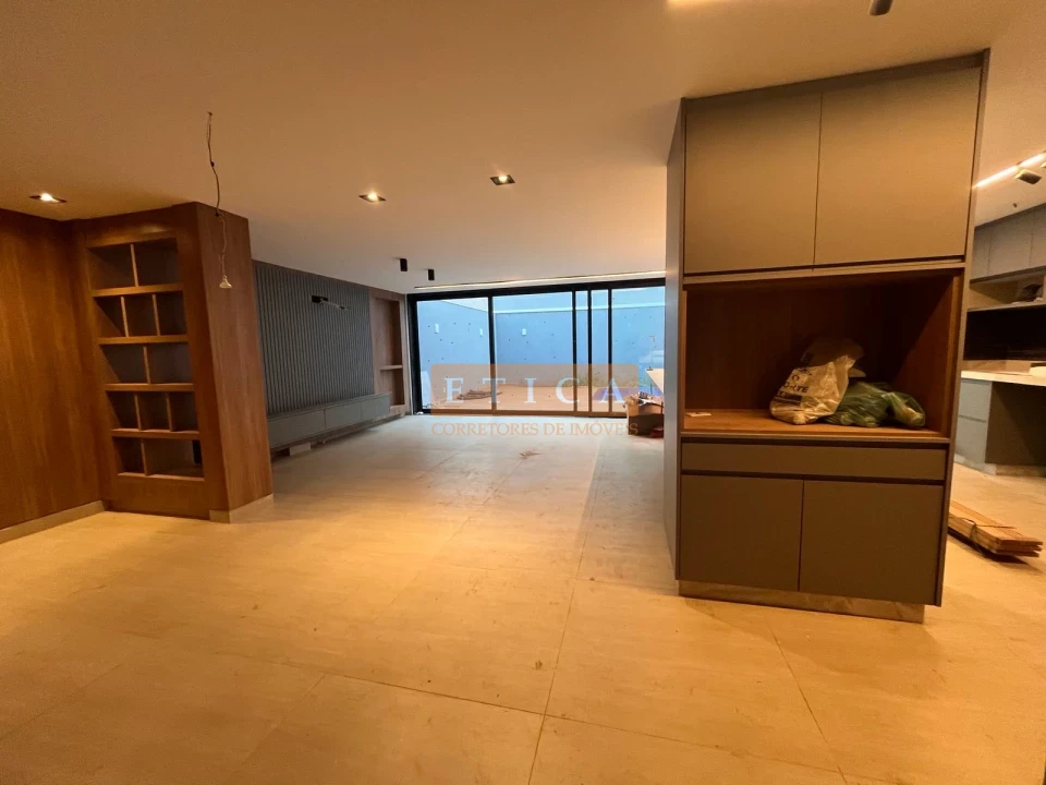 Imagens do imóveis Casa Em Condomínio À Venda Condomínio Residencial Royal Forest Londrina