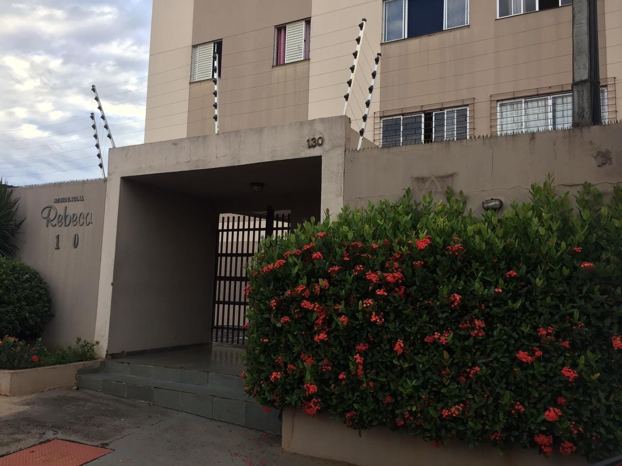 Imagens do imóveis Apartamento à venda e locação 3 Quartos, 1 Vaga, 100M², Nossa Senhora de Lourdes, Londrina - PR  Ed. Rebeca