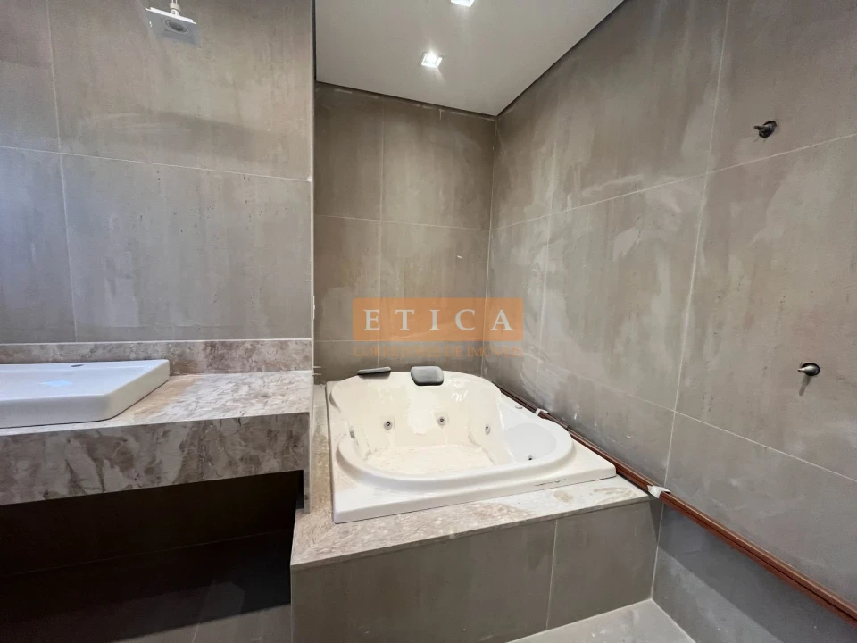 Imagens do imóveis Casa Em Condomínio À Venda Condomínio Residencial Royal Forest Londrina