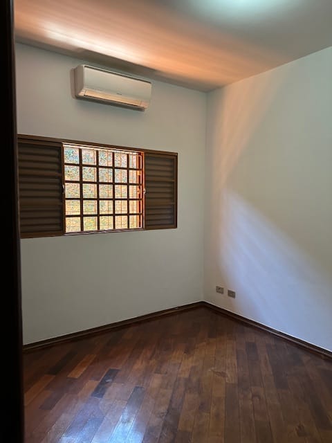 Imagens do imóveis OPORTUNIDADE - Imóvel locado à venda, 2 Quartos, 2 Vagas, 103.28M², Conjunto Habitacional Santiago II, Londrina - PR