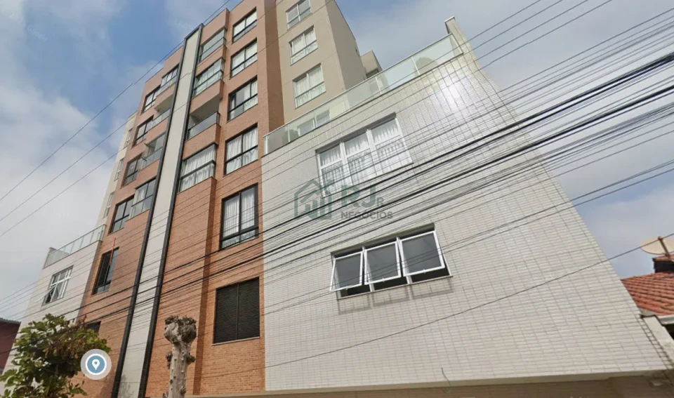 Apartamento Mobiliado à Venda - Edifício Floriano - Próximo ao Mar