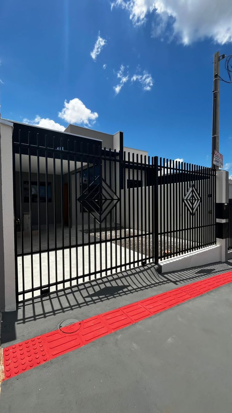 VENDE ? CASA GEMINADA NA ZONA NORTE DE LONDRINA