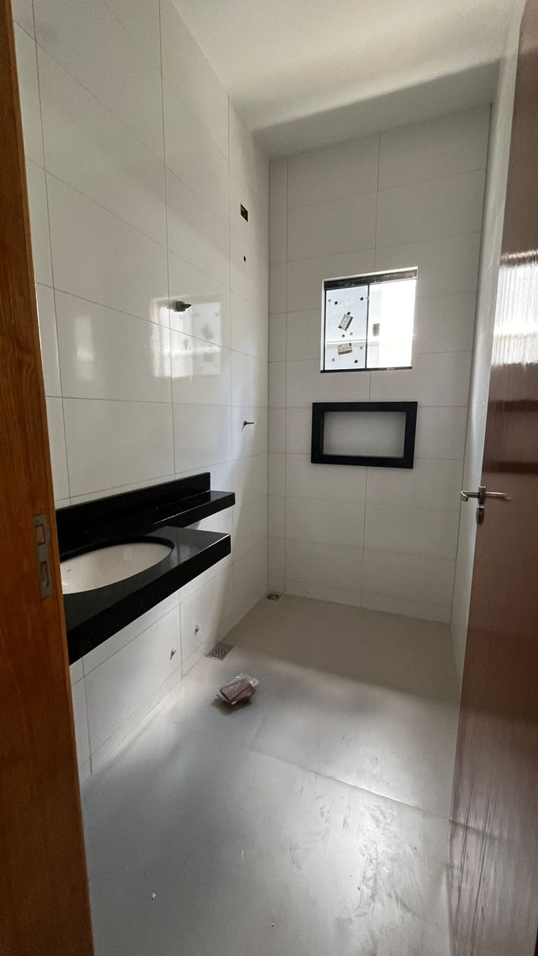 VENDE ? CASA GEMINADA NA ZONA NORTE DE LONDRINA