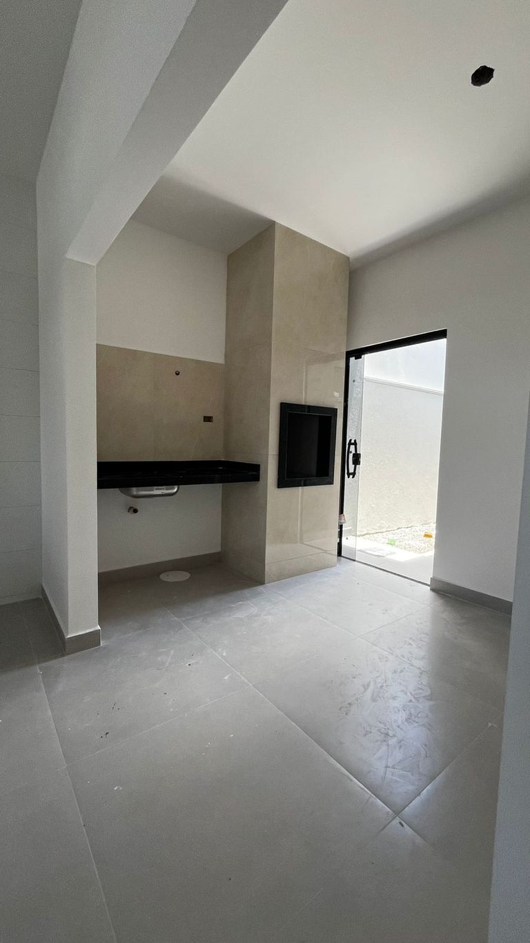 VENDE ? CASA GEMINADA NA ZONA NORTE DE LONDRINA